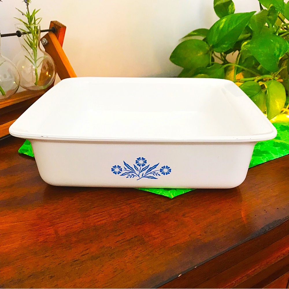Vintage 1960s Corningware P-322 2-Quart Square Blue Cornflower Baking Dish